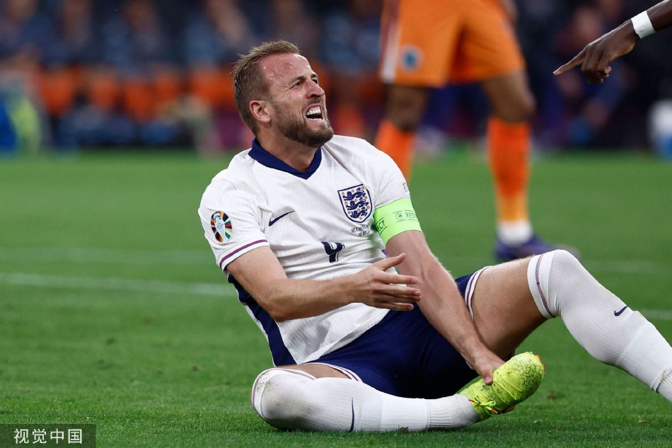 包含荷兰队惊险晋级，将角逐欧洲赛区半决赛的词条