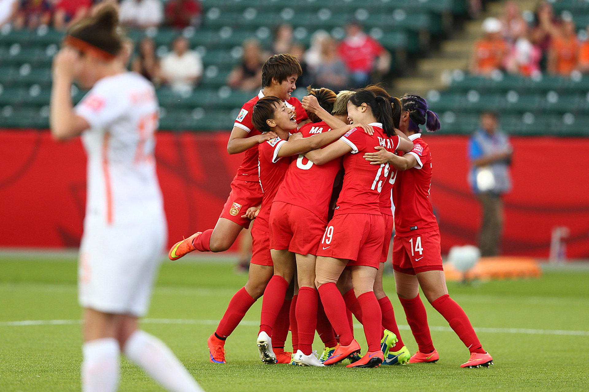 捷克女足队员备战国际友谊赛,迎来技战术挑战的简单介绍 捷克女足队员备战国际友谊赛,迎来技战术挑战的简单介绍