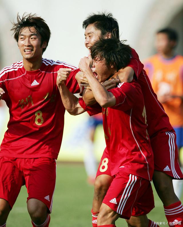 战术变化多端，球队灵活应对对手的挑战的简单介绍