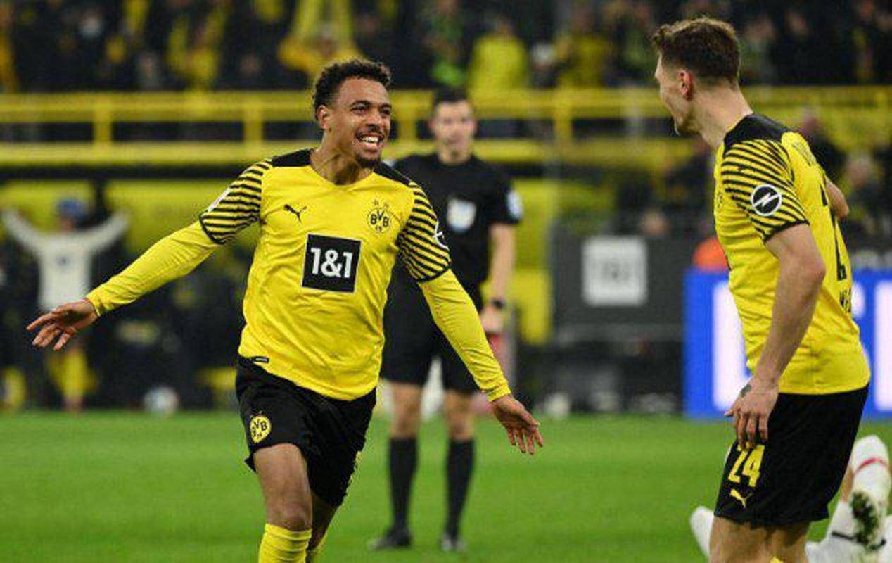 包含弗赖堡球员展现出色的进攻,轻松战胜对手的词条 包含弗赖堡球员展现出色的进攻,轻松战胜对手的词条