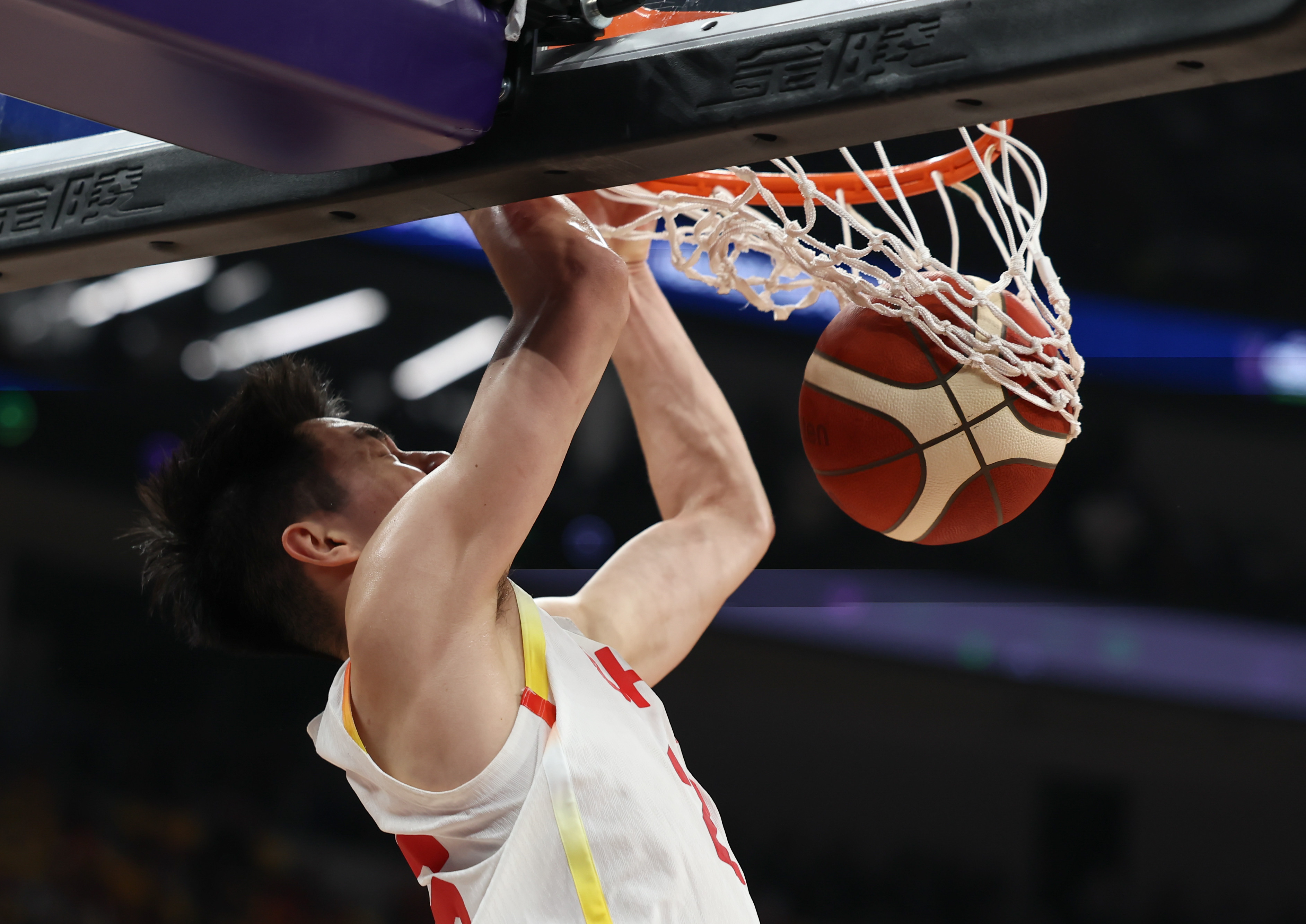 亚洲球员在比赛中展现出色技术 亚洲球员在比赛中展现出色技术