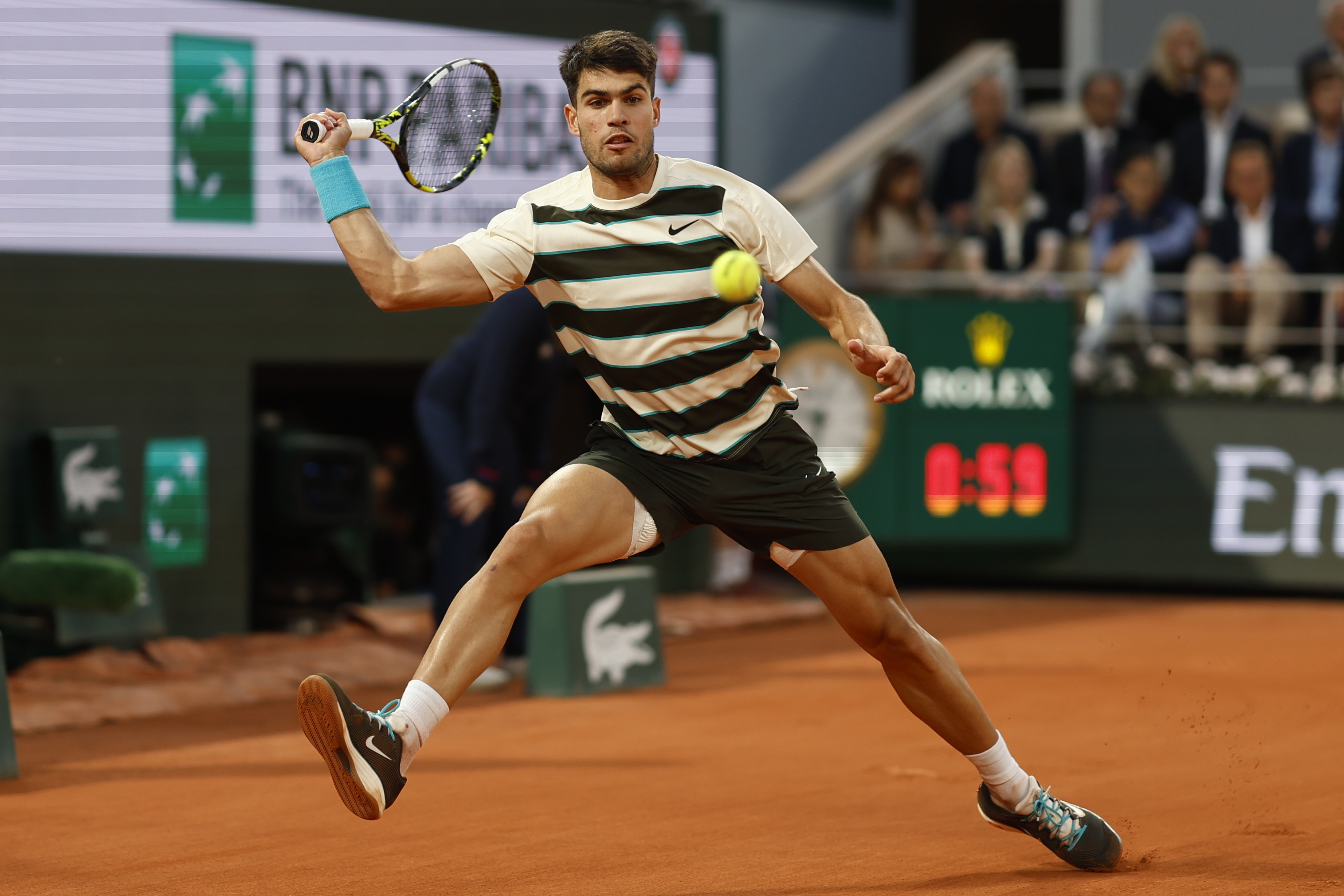 法国网球队完胜意大利网球队，阿尔卡拉斯绝境逆转的简单介绍