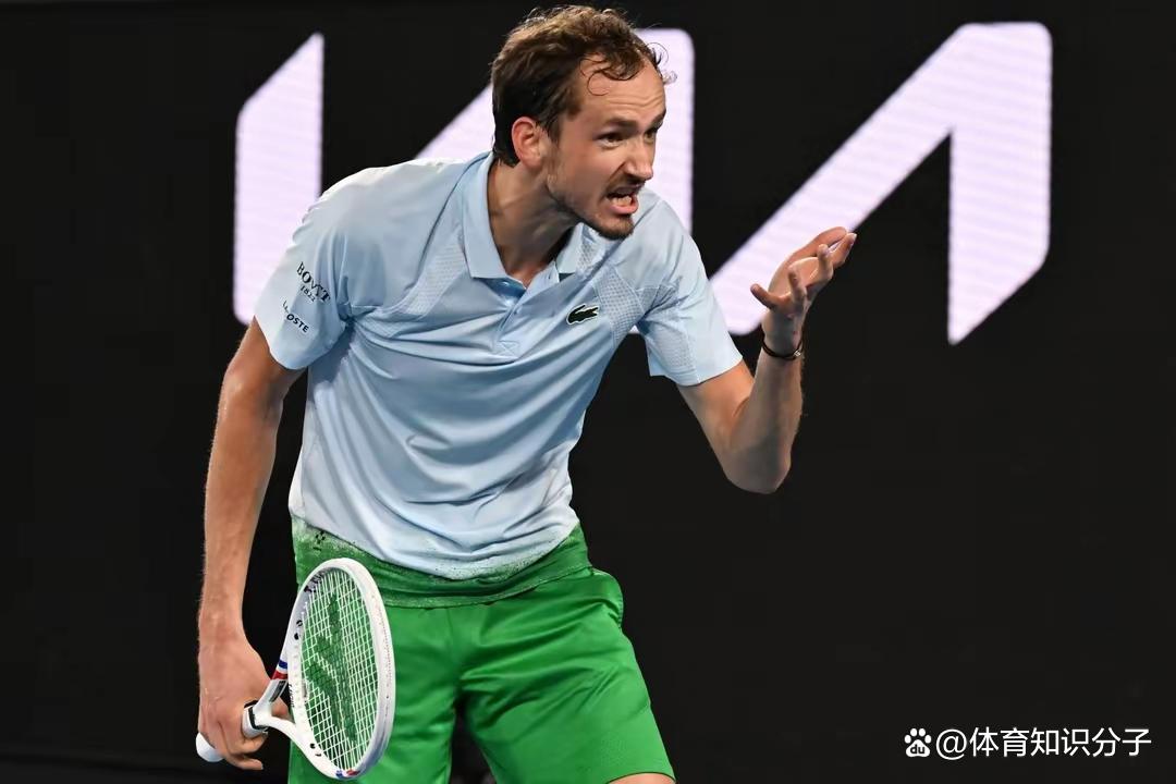 包含世界网球队完胜英国网球队,梅德韦杰夫打破历史纪录的词条 包含世界网球队完胜英国网球队,梅德韦杰夫打破历史纪录的词条