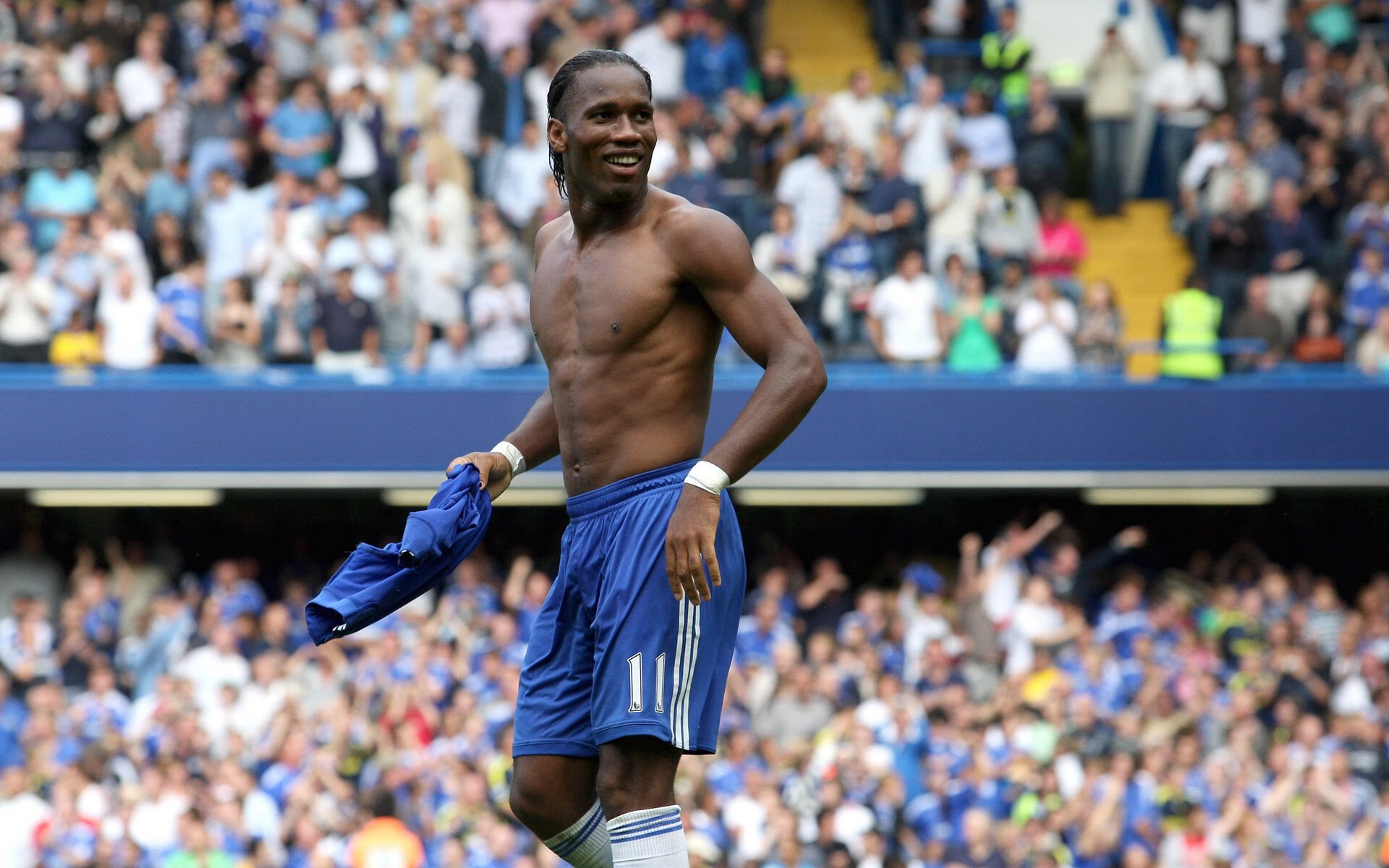 沙特关键战突围秘鲁，斯通斯成为关键先生背后的战术密码