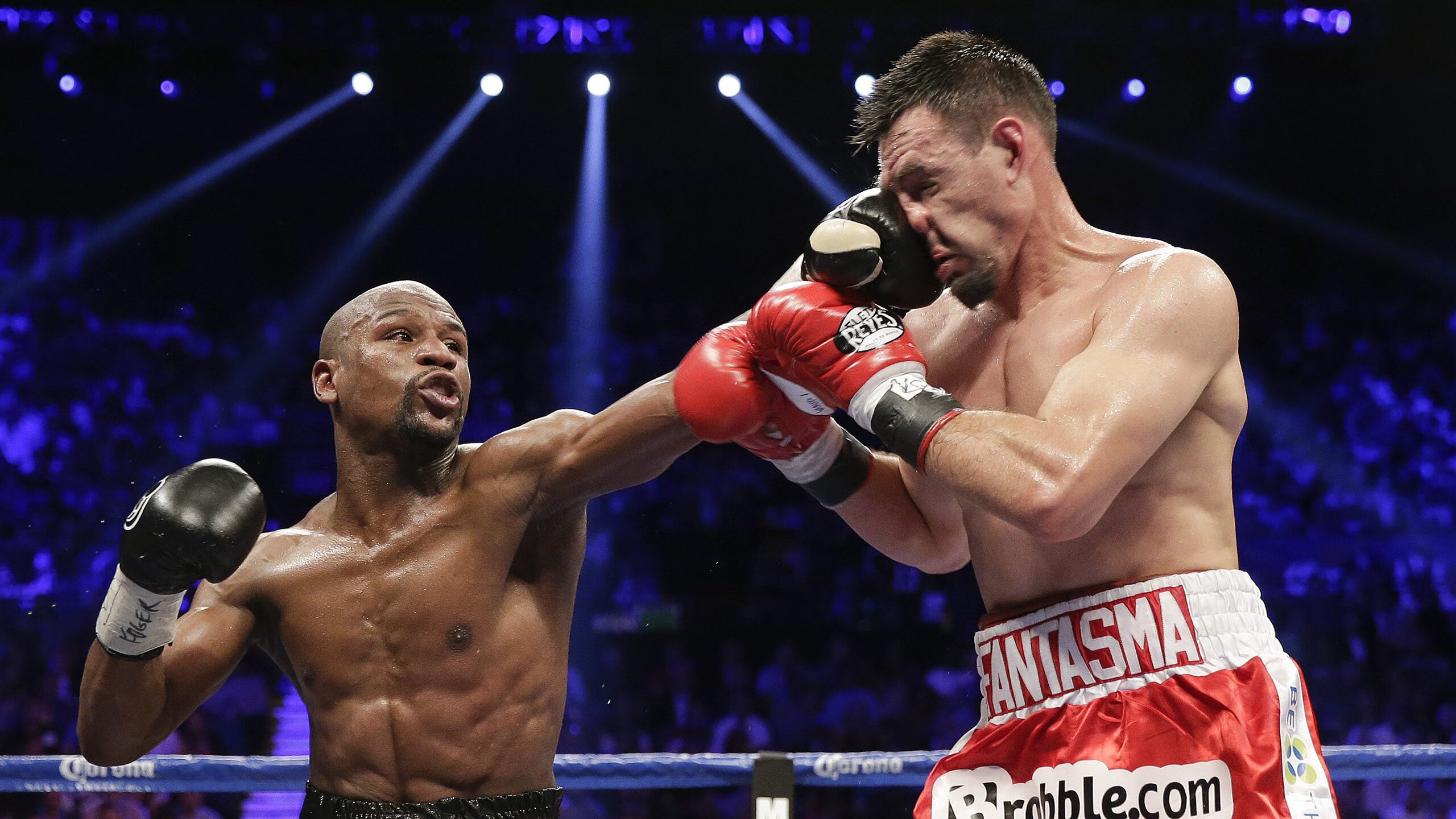 詹姆斯赛后评分拉满背后，北京队如何用连续得分压制公牛，揭示团队篮球的胜利密码