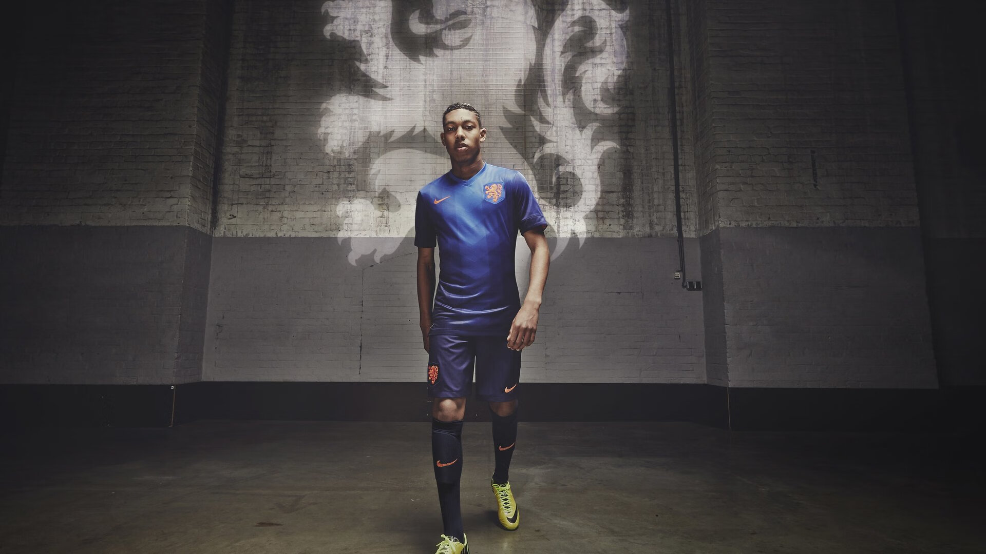 南美风暴席卷伯纳乌,乌拉圭帮完胜皇马,卡拉斯科点燃赛场之夜